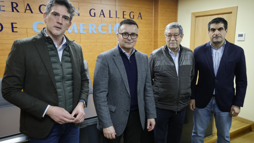 El conselleiro también visitó la sede de la Federación de Comercio de Lugo, que preside José María Seijas