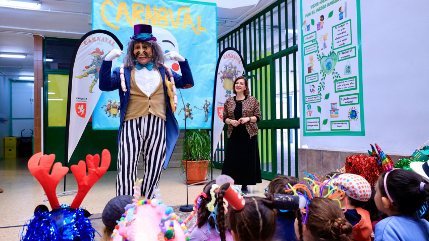Presentación de las actividades infantiles del Carnaval en un colegio de Zaragoza.