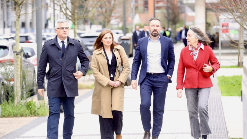 Visita a la zona donde se edificarán 400 nuevas viviendas sobre la actual cárcel de Martutene