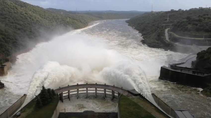 Alqueva, desembalsando