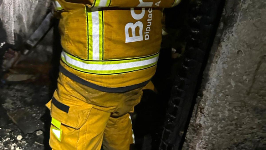 El incendio de una vivienda en Xàbia (Alicante) deja dos muertos y 40 desalojados de un edificio