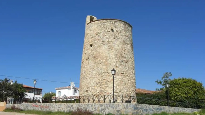 Torre almenara