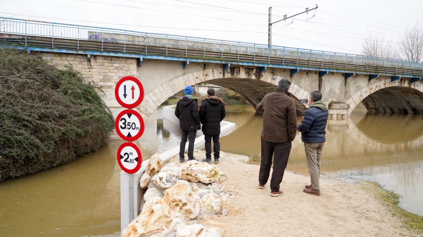 Crecida del río Cega, en Viana de Cega (Valladolid)