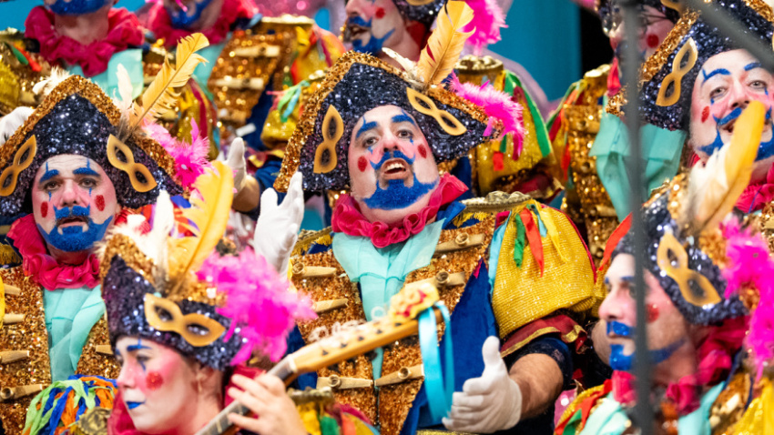 Canción de Carnaval: la máscara, la musa y la fiesta eterna de literatura