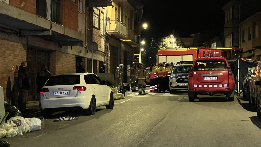 La comitiva judicial llegó al lugar sobre la 01:30 de la madrugada para proceder al levantamiento de los cadáveres.