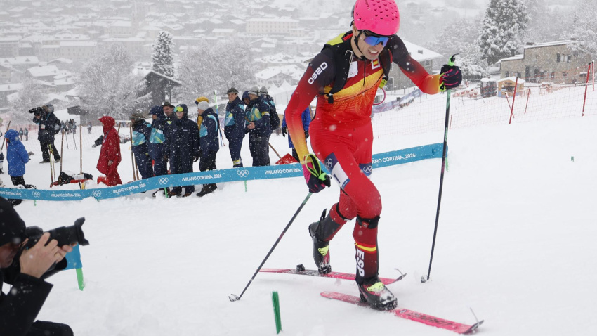 Oriol Cardona Coll de España en acción durante la final de sprint masculino de las competiciones de esquí de montaña en los Juegos Olímpicos de Invierno Milano Cortina 2026
