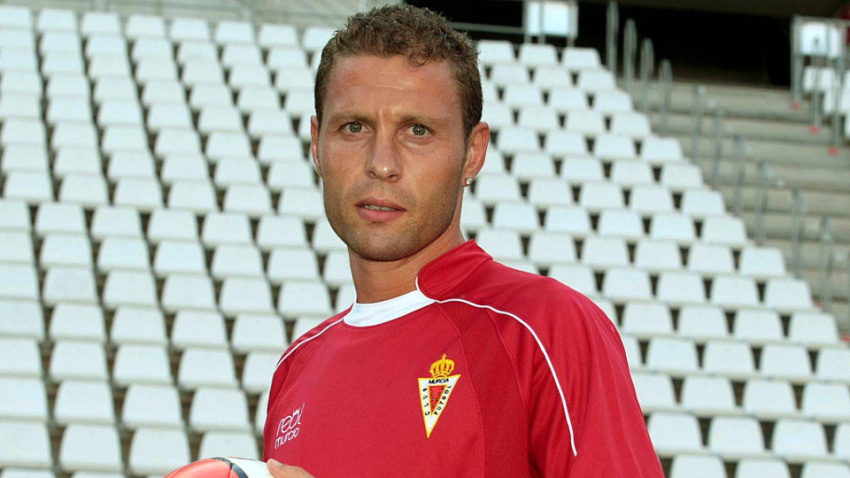 Curro Torres el día de su presentación como jugador del Real Murcia