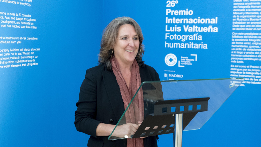 (Foto de ARCHIVO)La ganadora del certamen María Clauss durante la ceremonia de entrega del 26º Premio Internacional de Fotografía Humanitaria Luis Valtueña, en la sala de exposición La Lonja de Arganzuela, a 3 de abril de 2023, en Madrid (España). Los premios han sido convocados por Médicos del Mundo España para reconocer y divulgar los mejores trabajos de fotografía humanitaria, aquellos que de forma singular evidencien problemáticas sociales, injusticias y/o abusos de los derechos de las personas, así como las situaciones que los propician o los combaten.Alberto Ortega / Europa Press03 ABRIL 2023;MADRID;26 PREMIO INTERNACIONAL FOTOGRAFIA HUMANITARIA;LUIS VALTUEÑA03/4/2023