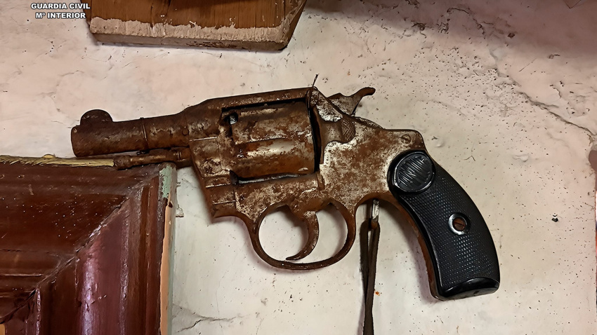 Revólver interceptado en la Operación Currelos