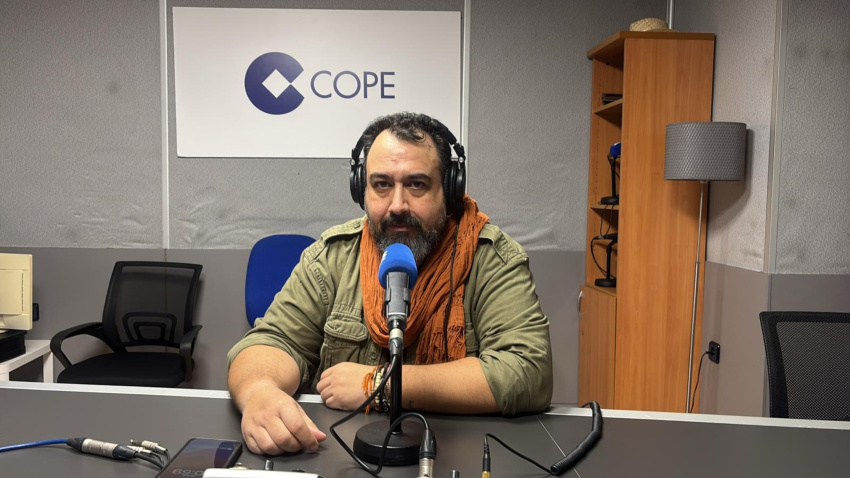 El historiador Tito Vivas, en los estudios de COPE