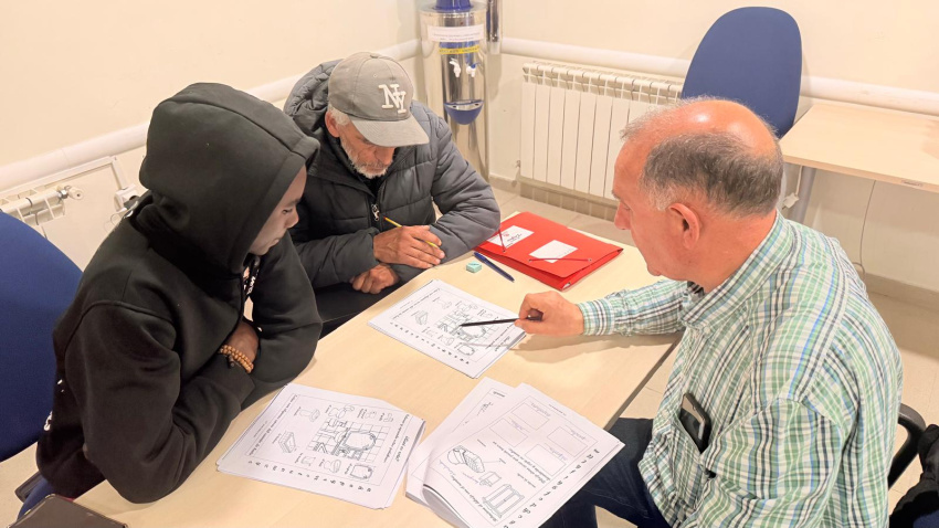 Paco Victoria, impartiendo su clase