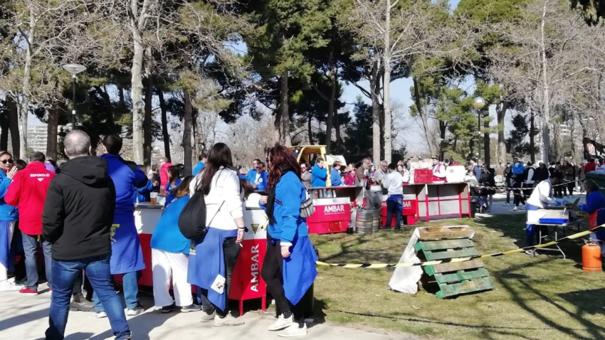 Ambiente en el Parque del Tío Jorge de Zaragoza en plena Cincomarzada.