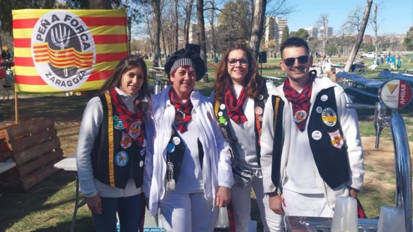 Los peñistas se convierten un año más en parte importante de esta celebración.