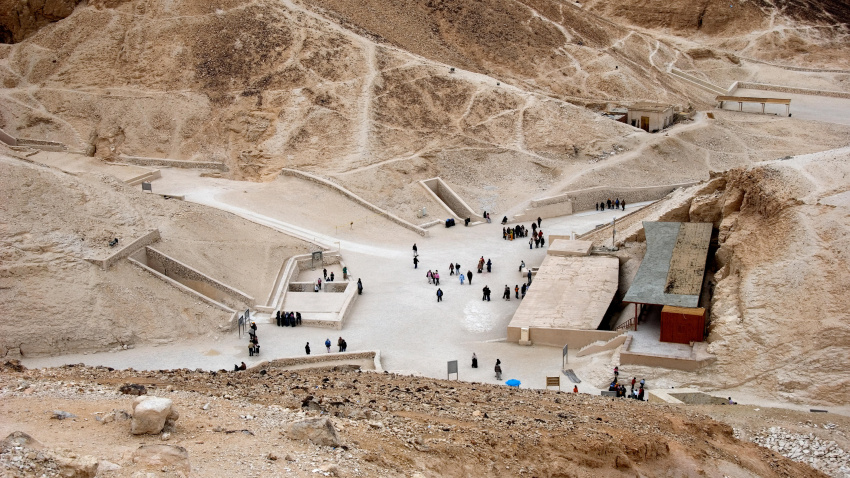Vista aérea de la zona de las tumbas de Ramsés VI y Tutankamón.