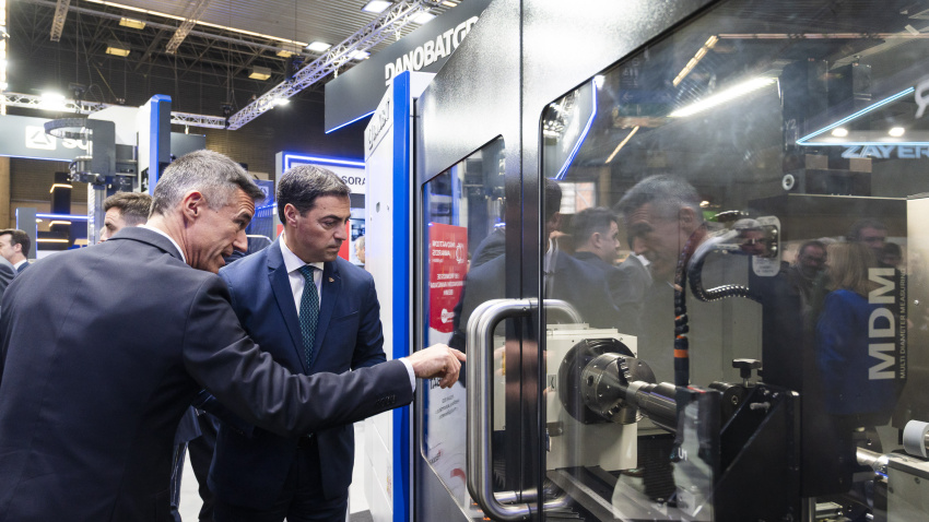 El lehendakari visita la Bienal de Máquina Herramienta
