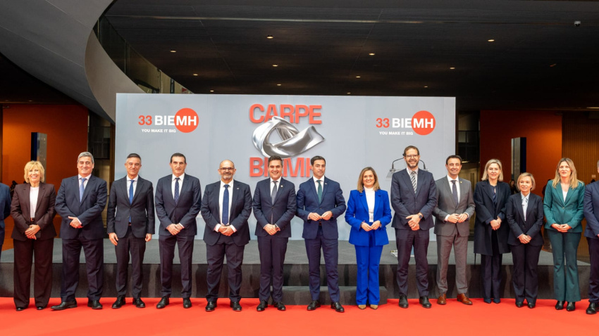 Imanol Pradales asiste a la inauguración de la Bienal de Máquina Herramienta