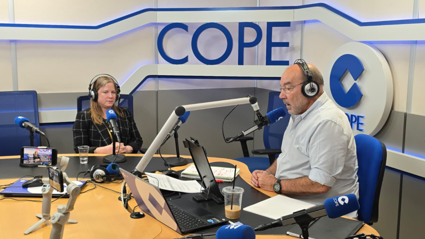 Dana Erlich, embajadora de Israel en España, con Ángel Expósito