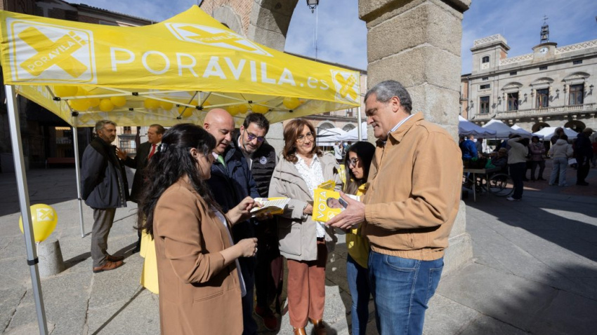 Miembros de la candidatura de Por Ávila, encabezada por Pedro Pascual