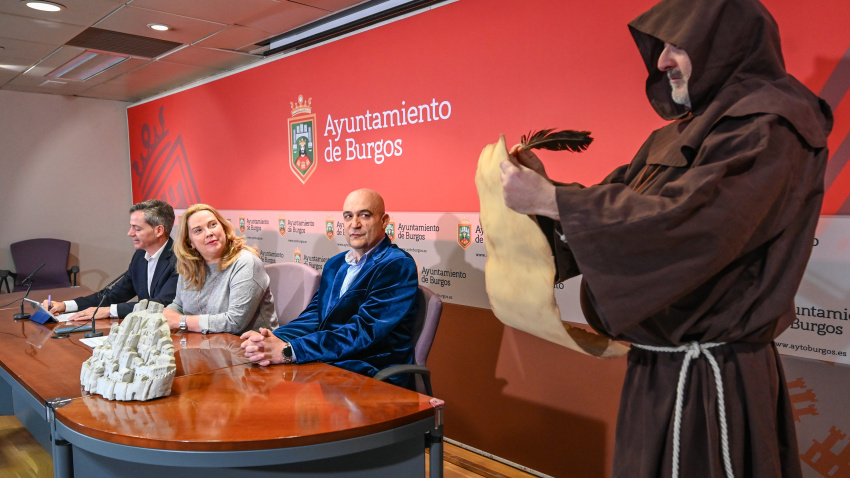 La alcaldesa de Burgos, Cristina Ayala, presenta los actos que se llevarán a cabo para conmemorar el aniversario de la fundación de la ciudad de Burgos por el conde Diego Rodríguez Porcelos