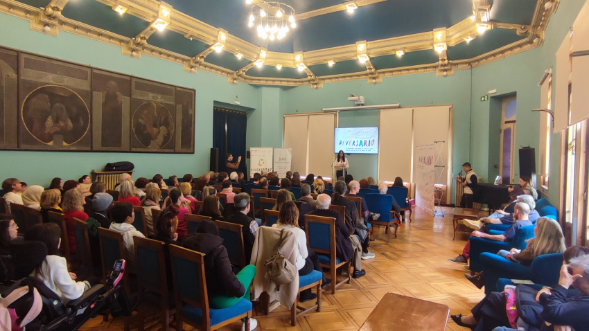 El Salón Azul del Casino ha acogido la presentación de Diversario