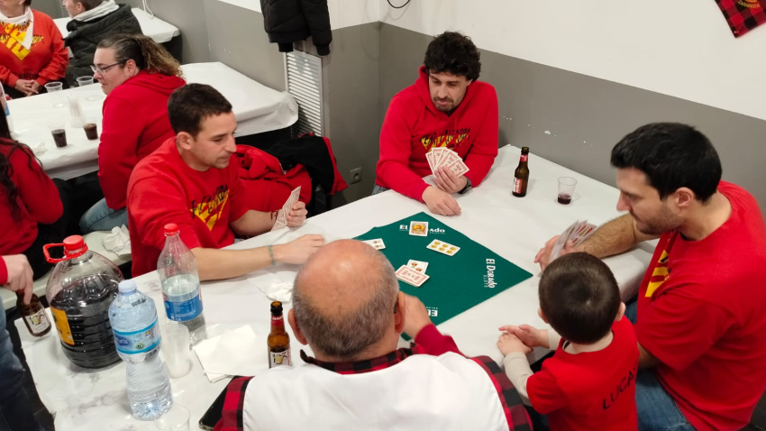 Celebración de la Cincomarzada en la Peña L'Albarda