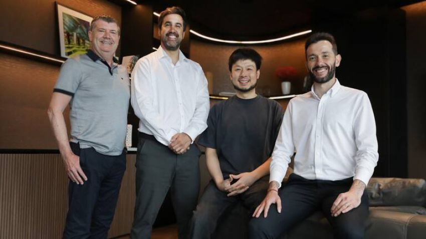 En mayo reunió a la cúpula del club en Singapur