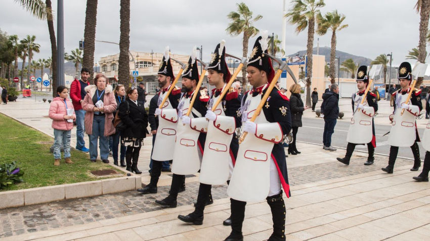 Granaderos marrajos, en un desfile anterior