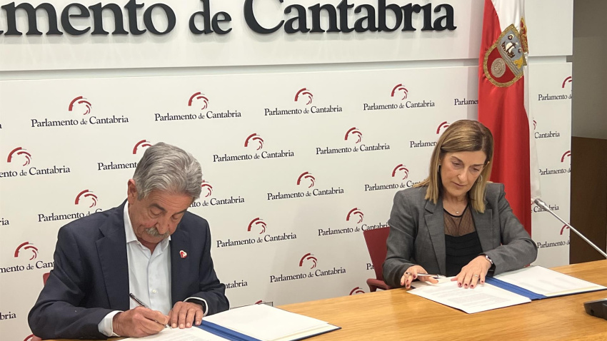 Imagen de archivo de la firma del acuerdo para el Presupuesto de 2025.