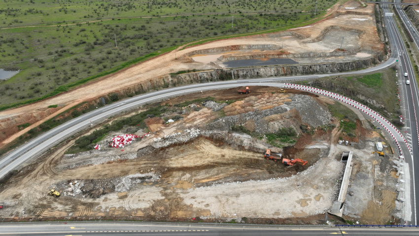 Obras de la A-58 en Cáceres con la A-66 hasta el río Ayuela
