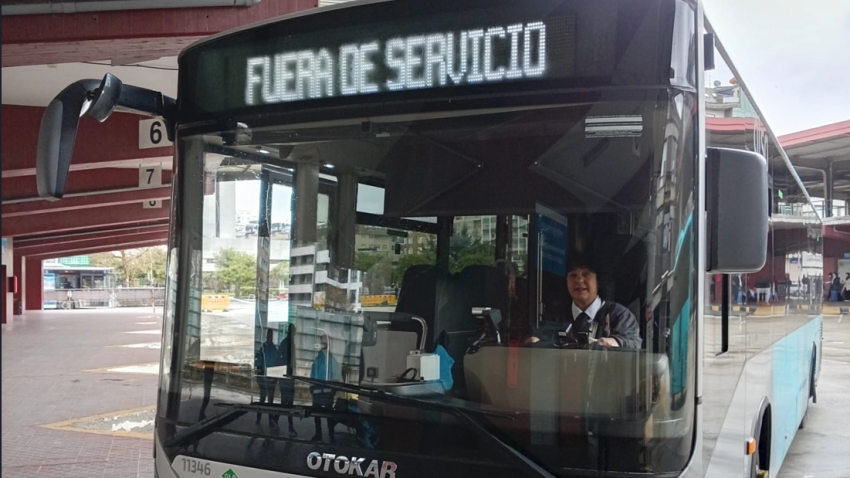 Foto conductora de autobús