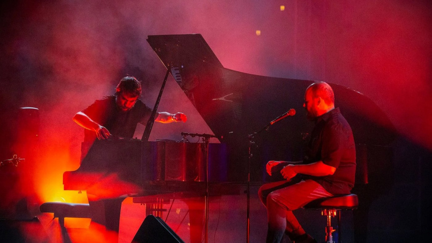 Niño Elche & Raúl Refree