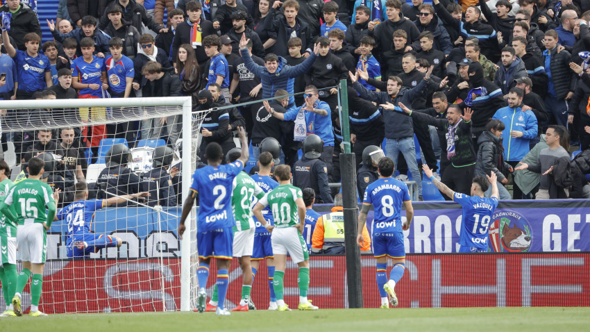Altercados en las gradas durante el Getafe y el Betis