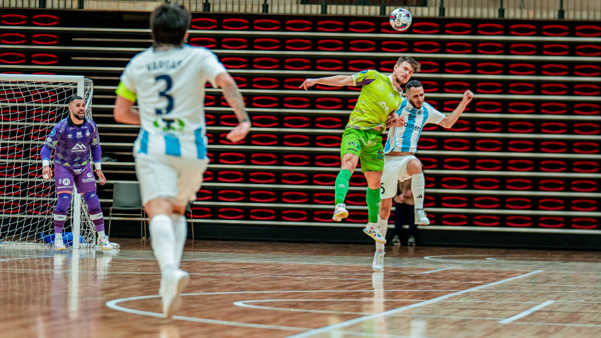 Un instante del encuentro entre Riga y Palma