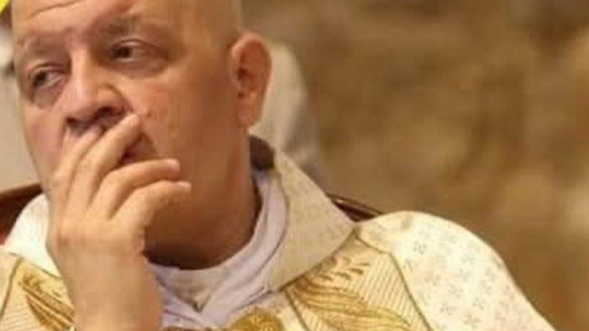 El padre Pierre El Raii, párroco de Qlayaa