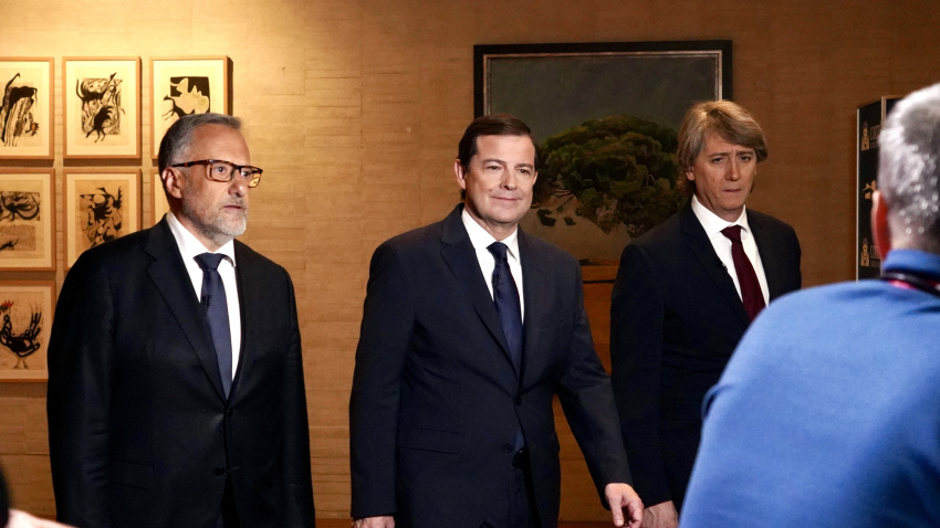 (I a D) Los candidatos a la Presidencia de la Junta Carlos Pollán (Vox); Alfonso Fernández Mañueco (PP) y Carlos Martínez (PSOE) en el primer debate de las elecciones autonómicas.