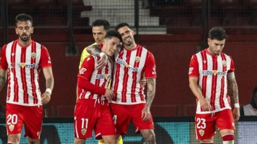 Arribas catapulta al Almería al ascenso directo