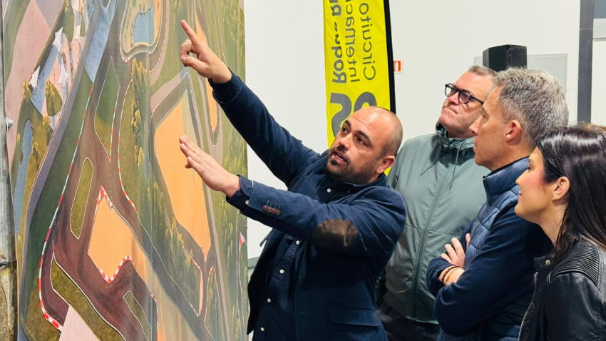 Momento de la presentación del nuevo circuito de velocidad permanente