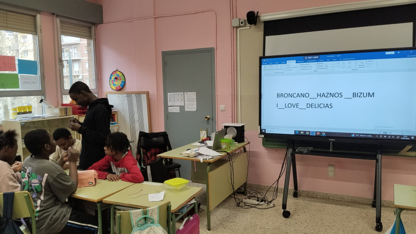 Los alumnos esperan ese Bizum para poder financiar el viaje