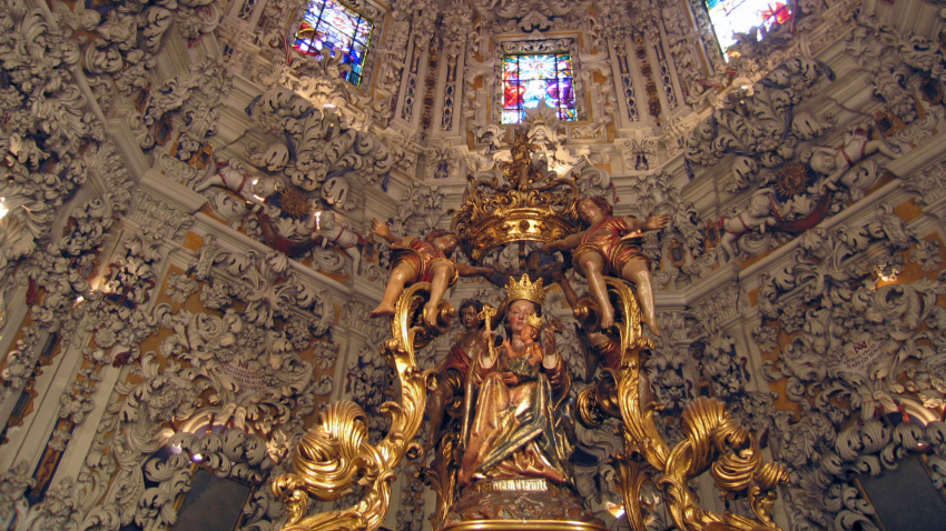 El camarín de la Virgen de la Victoria