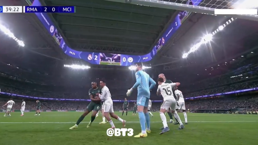 Arda Güler ha sido el encargado de marcar en los saques de esquina a Haaland.