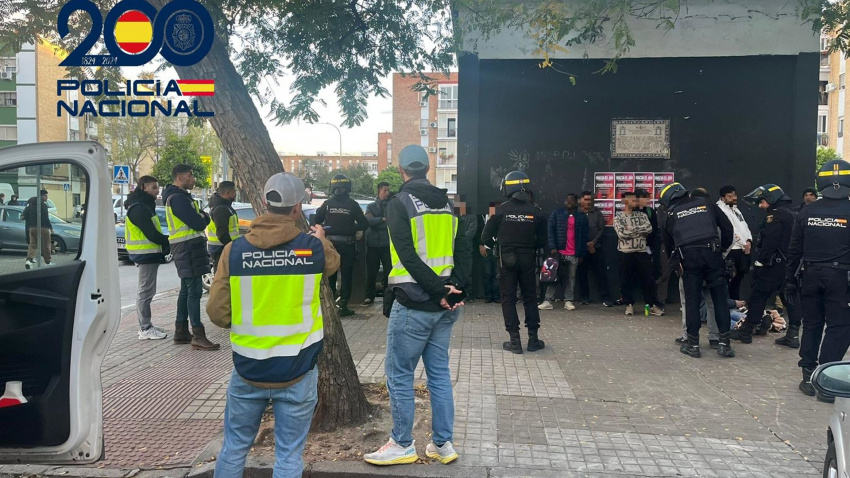 Operativo policial en el Distrito Macarena de Sevilla