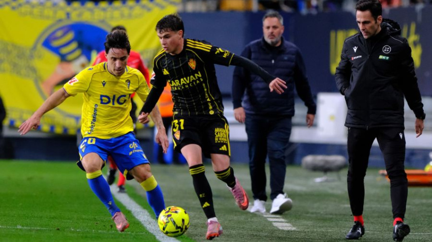 Hugo Pinilla, en acción en el partido de la semana pasada en Cádiz, en el que fue por primera vez titular