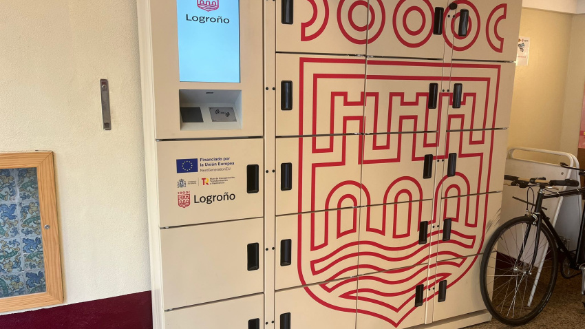 Taquillas inteligentes instaladas en el Mercado de Abastos que nunca se han utilizado