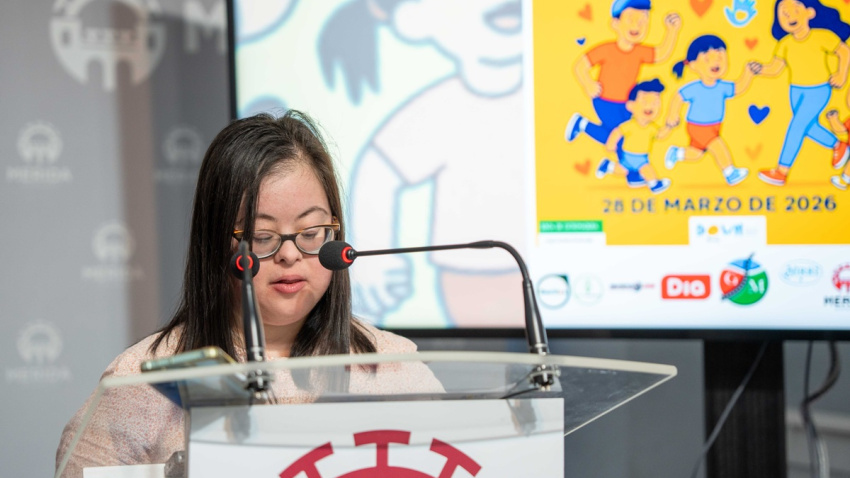Enriqueta en la presentación de la Carrera Solidaria