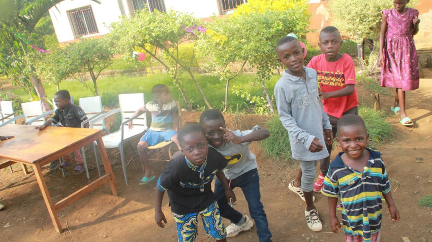 Se espera beneficiar a unos 135 niños en Melong II, gracias a este proyecto