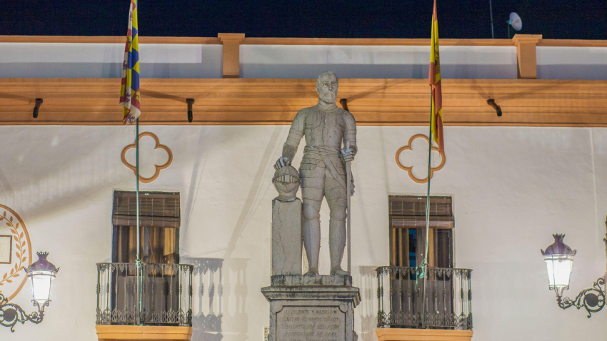Estatua de Hernando de Soto, Barcarrota, Badajoz
