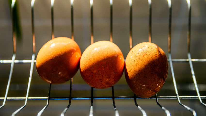 Imagen de recurso de varios huevos recién lavados