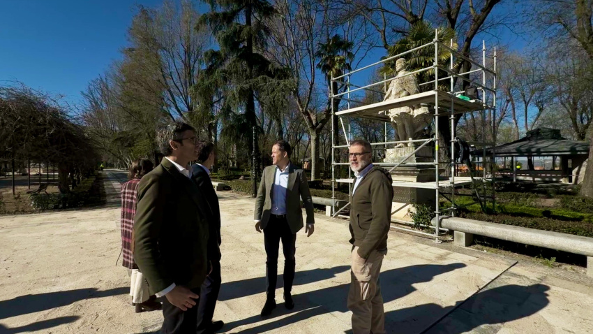 El alcalde Carlos Velázquez visita el Parque de la Vega