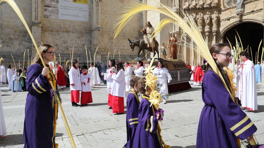 Procesión de la Borriquilla en el Domingo de Ramos en Palencia
