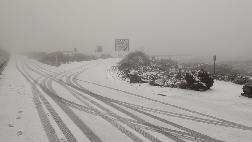 Nevada en el Parque Nacional del Teide por el paso de 'Therese' por Canarias
